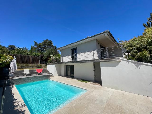 Maison 7 pièces, 236 m² à louer à Dardilly 69570