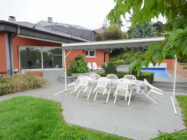 Maison 7 pièces 237 m²