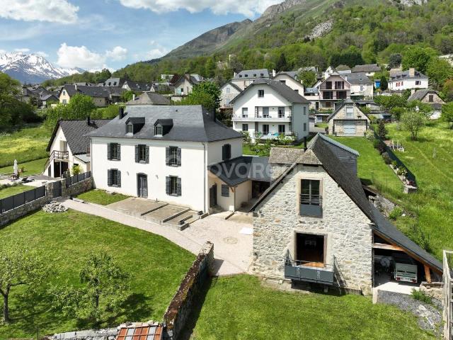 Maison 7 pièces 237 m²