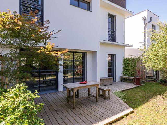 Maison 7 pièces 237 m²