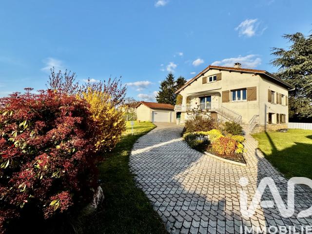 Maison 7 pièces 237 m²