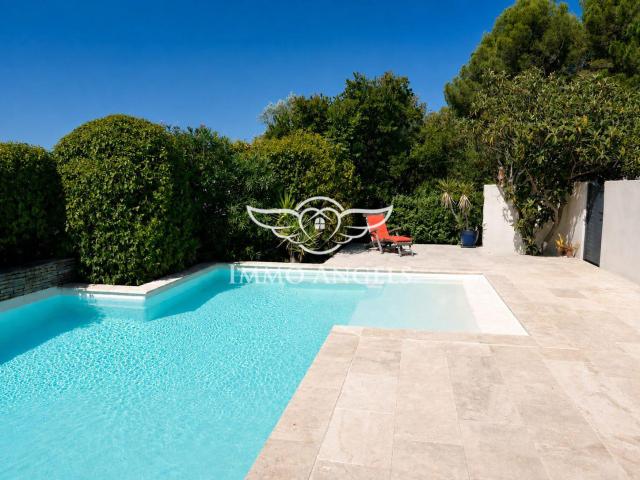 Maison 7 pièces 237 m²