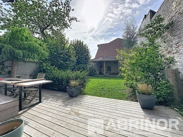 Maison 7 pièces 237 m²