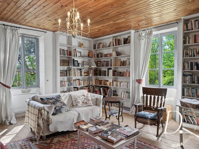 Maison 7 pièces 237 m²