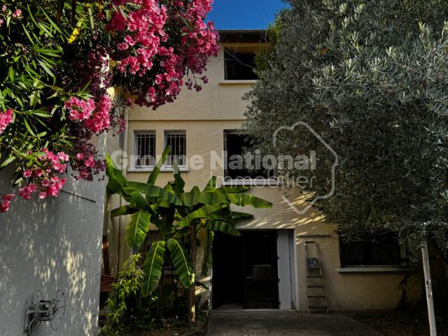 Maison 7 pièces 237 m²