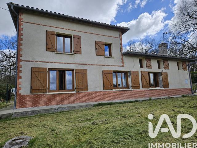 Maison 7 pièces 238 m²