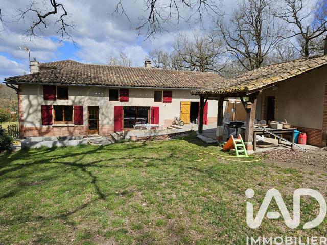Maison 7 pièces 238 m²