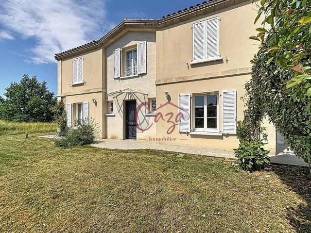 Maison 7 pièces 238 m²