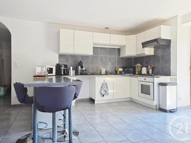 Maison 7 pièces 238 m²