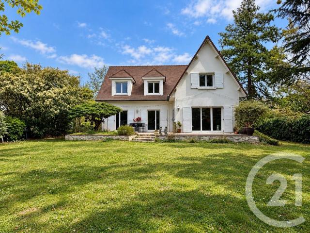 Maison 7 pièces 238 m²