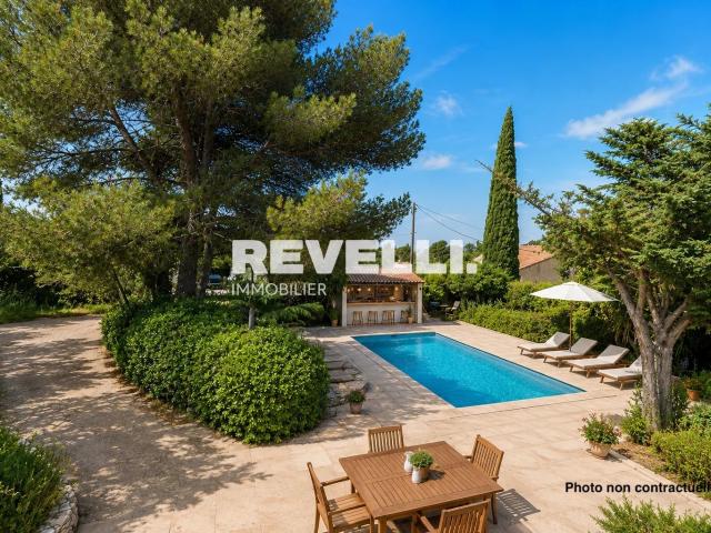 Maison 7 pièces 238 m²
