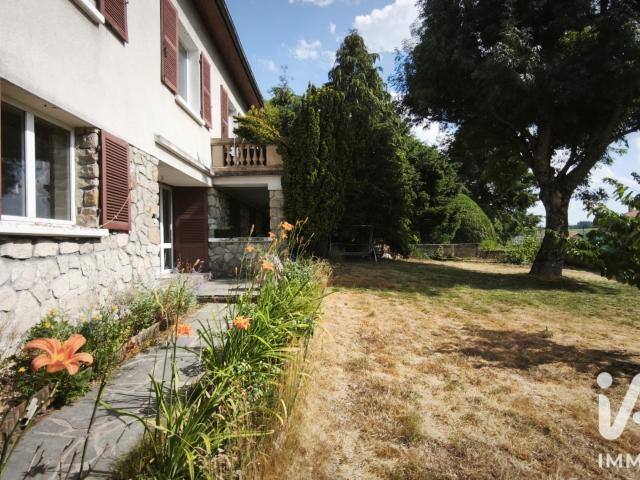 Maison 7 pièces 238 m²