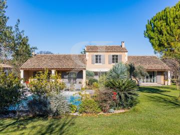 Maison 7 pièces 270 m²
