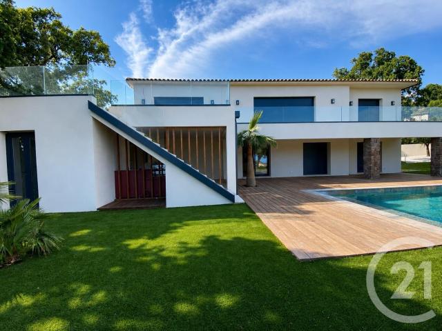 Maison 7 pièces 238 m²
