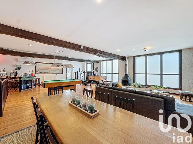 Maison 7 pièces 239 m²
