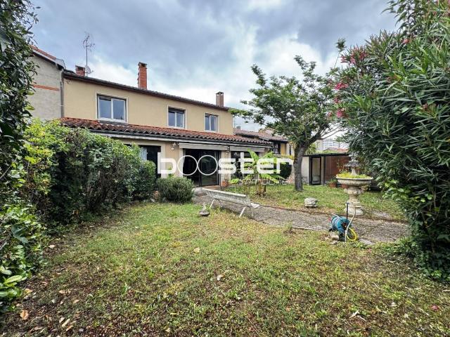 Maison 7 pièces 239 m²