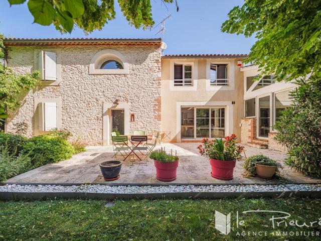 Maison 7 pièces 239 m²