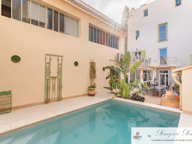 Maison 7 pièces 239 m²