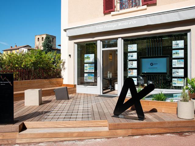 Maison 7 pièces 230 m²