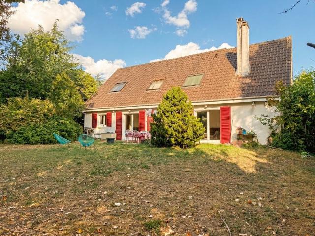 Maison 7 pièces 230 m²