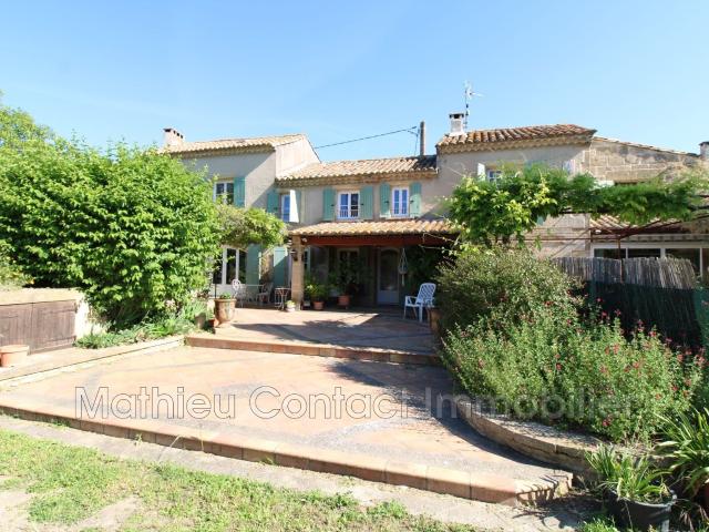 Maison 7 pièces 230 m²