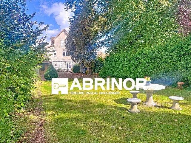 Maison 7 pièces 230 m²