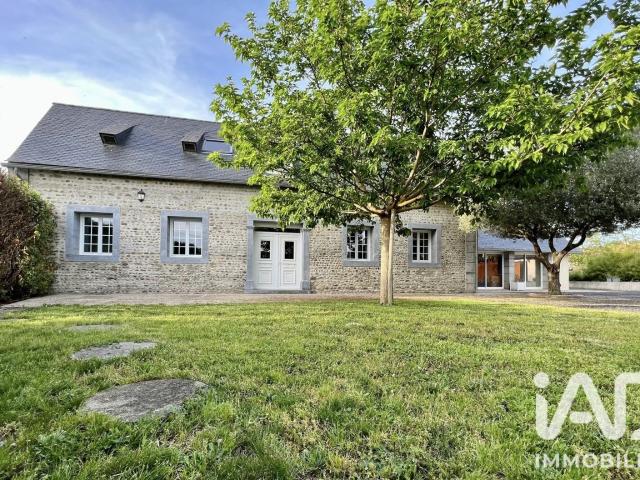 Maison 7 pièces 230 m²
