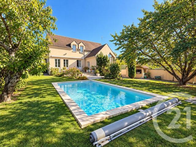 Maison 7 pièces 230 m²
