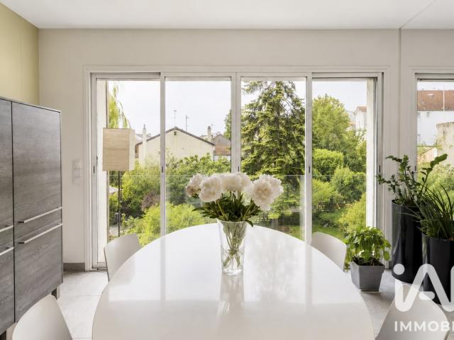 Maison 7 pièces 230 m²