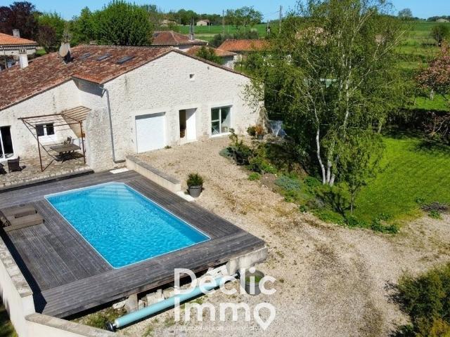 Maison 7 pièces 230 m²
