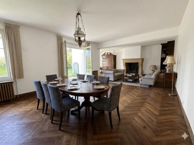 Maison 7 pièces 230 m²