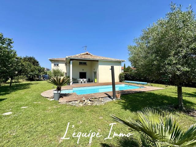Maison 7 pièces 230 m²