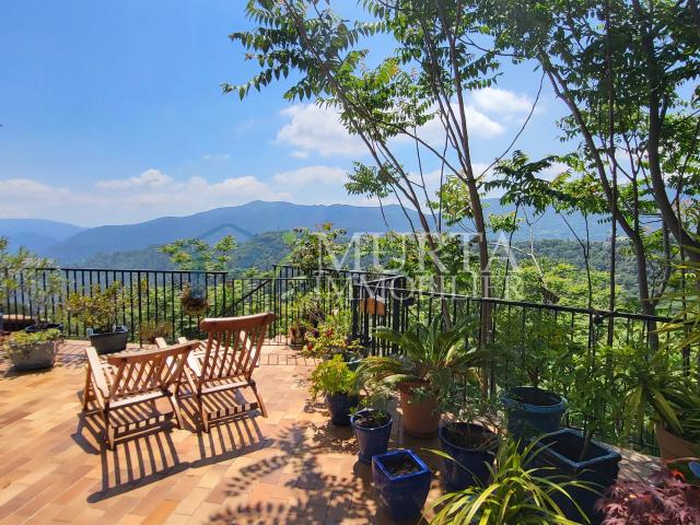 Maison 7 pièces 230 m²