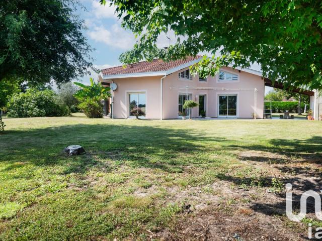 Maison 7 pièces 230 m²