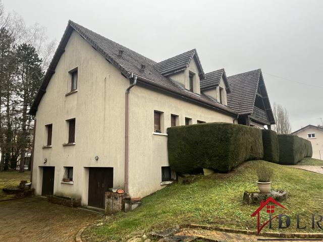 Maison 7 pièces 230 m²