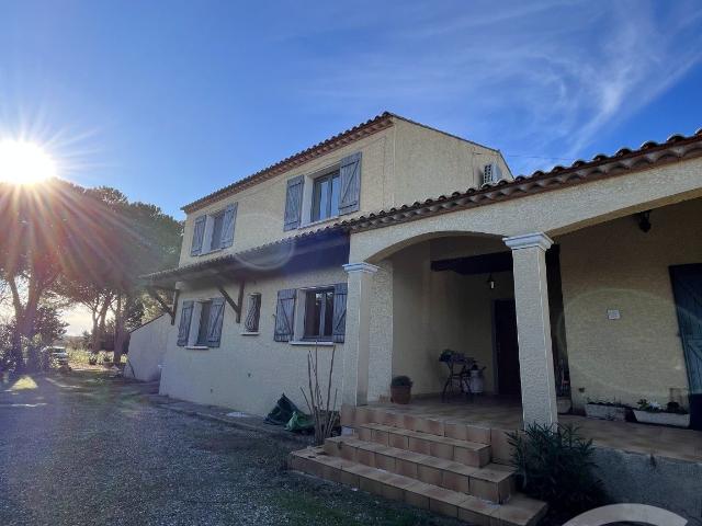 Maison 7 pièces 230 m²