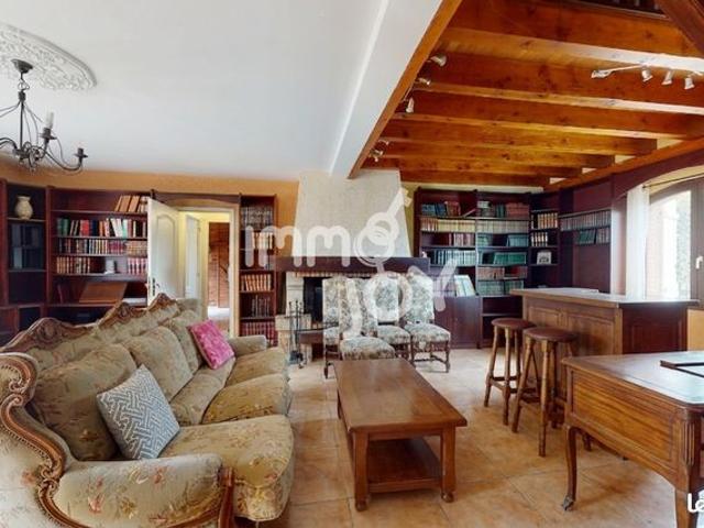 Maison 7 pièces 230 m²