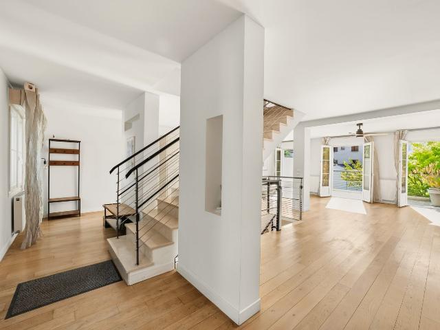Maison 7 pièces 230 m²