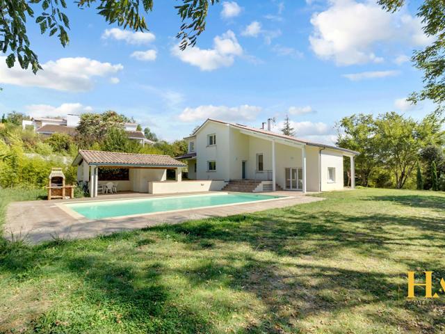 Maison 7 pièces 230 m²