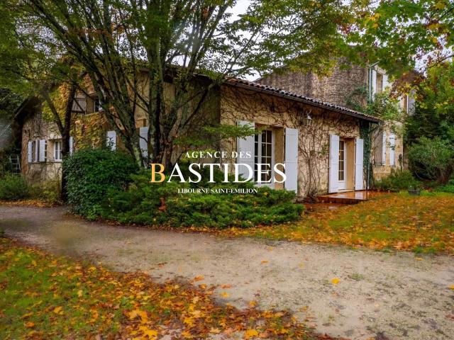 Maison 7 pièces 230 m²