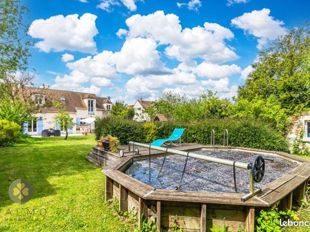 Maison 7 pièces 230 m²