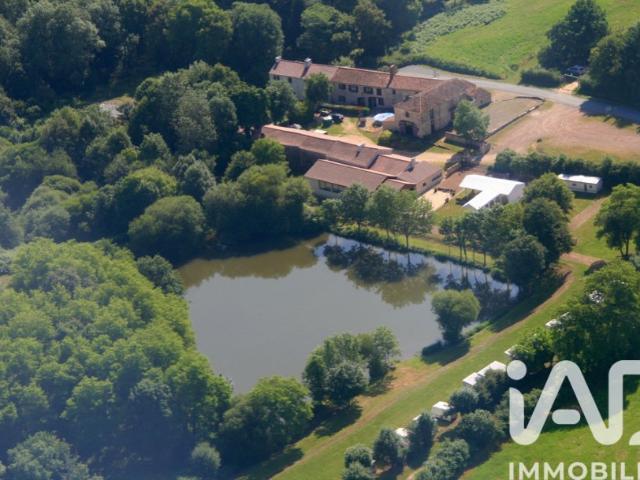 Maison 7 pièces 230 m²