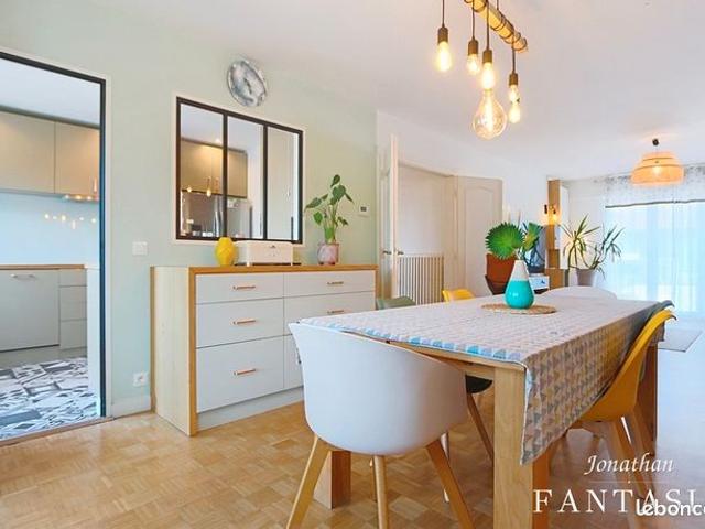 Maison 7 pièces 230 m²