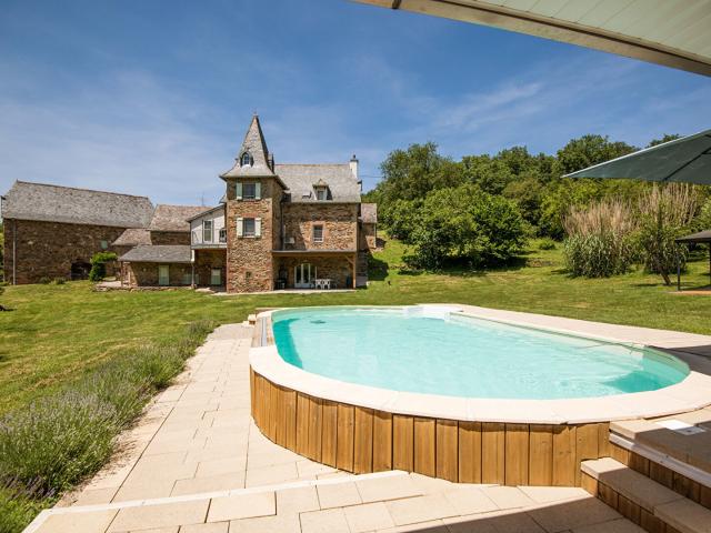 Maison 7 pièces 230 m²