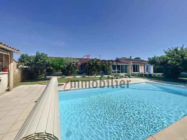 Maison 7 pièces 230 m²