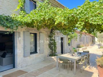 Maison 7 pièces 230 m²