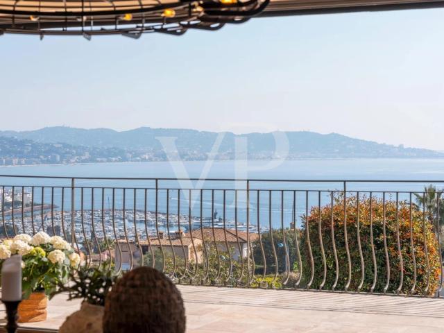 Maison 7 pièces 230 m²