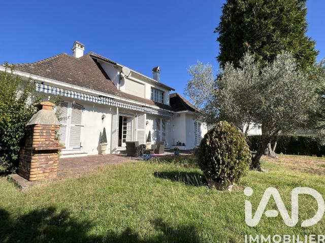 Maison 7 pièces 280 m²