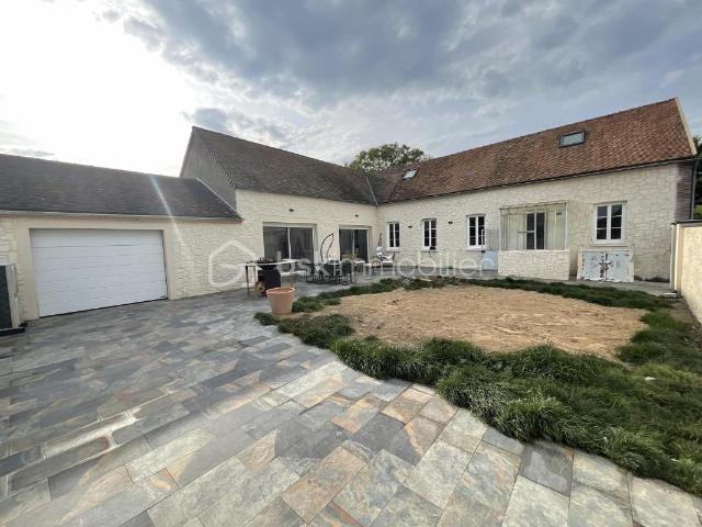 Maison 7 pièces 230 m²