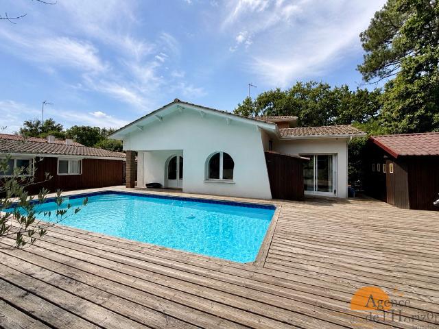 Maison 7 pièces 230 m²